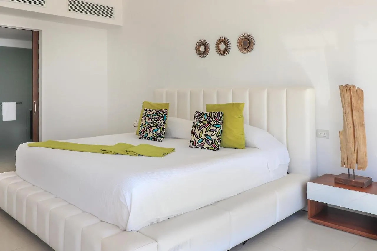 Mareazul Beach Front Resort Playa Del Carmen Apartmanhotel