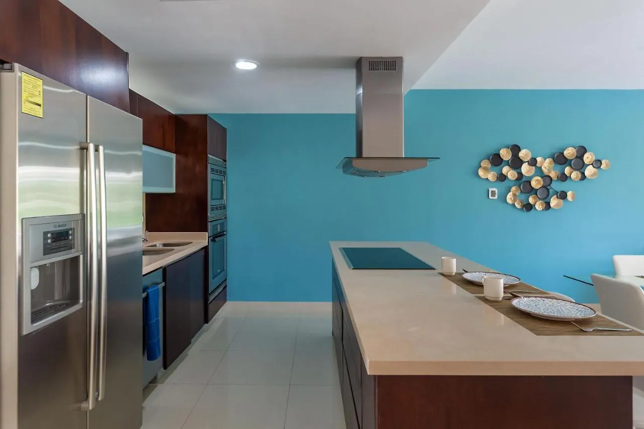 Mareazul Beach Front Resort Playa Del Carmen Apartmanhotel